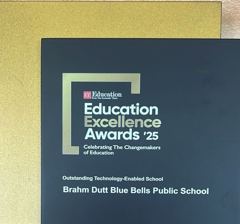 gold-for-tech-excellence-at-economic-times-awards-2025-nz6A60