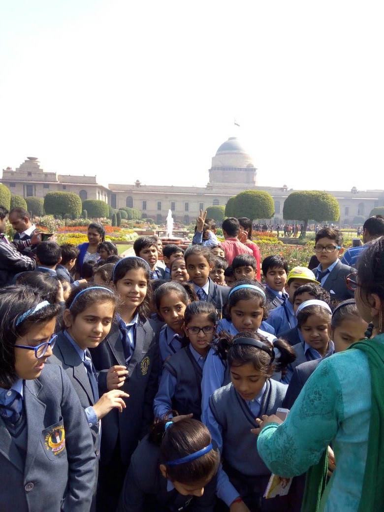 EXCURSION TO MUGHAL GARDEN, NEW DELHI